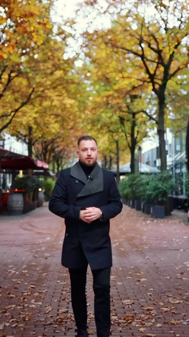 Leon Noel Konrad, Gründer von Gießens Fairmittler, in der Gießener Innenstadt